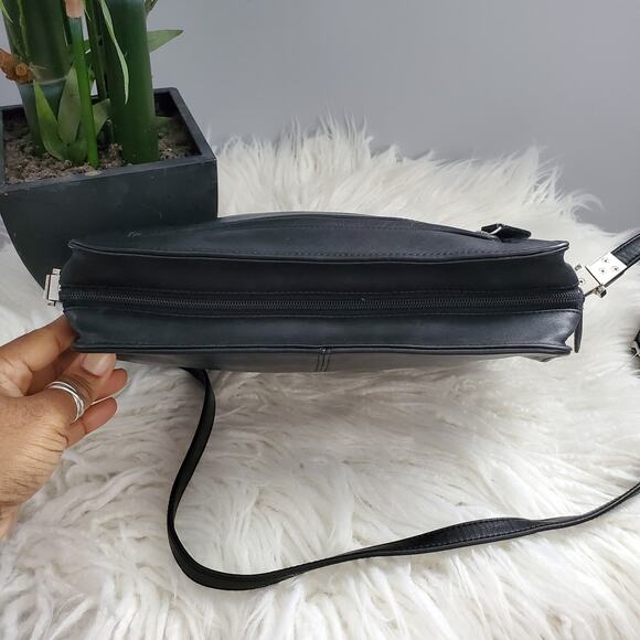 Liz Claiborne Leather By Co. Black Soft Leather Crossbody Bag Purse - Picture 5 of 12